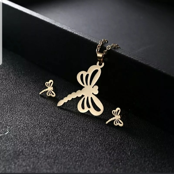 New Dragonfly Necklace and Earrings Set - Picture 2 of 5